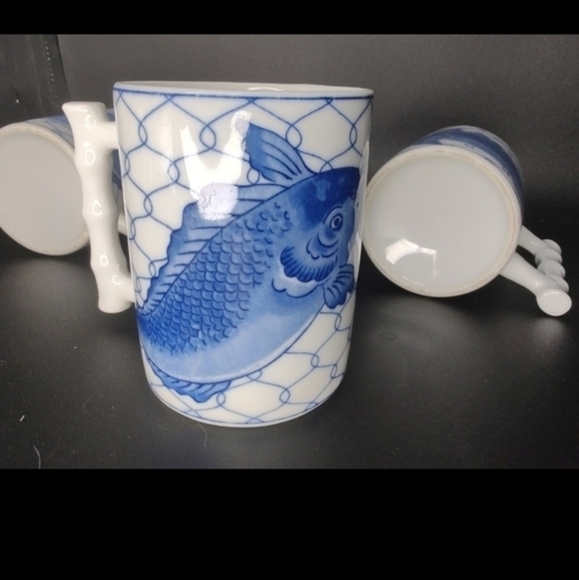 4 Oriental designed coffee cups - Picture 3 of 6